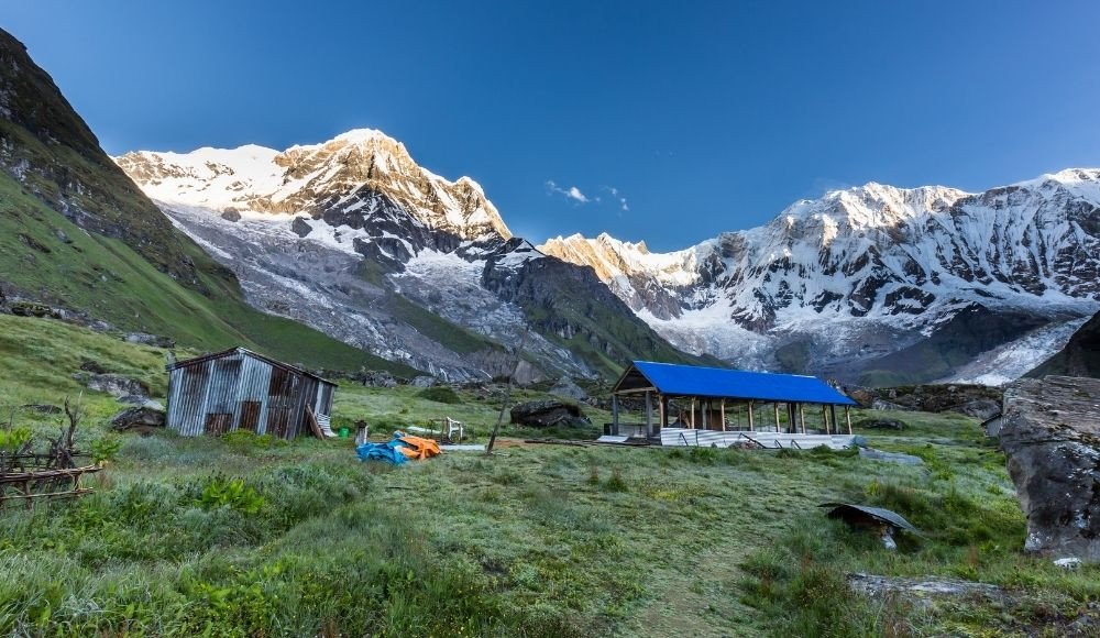 Annapurna-Helicopter-and-Trekking