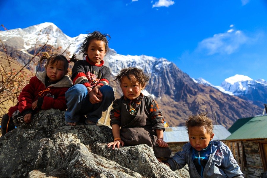 school-children-in-manaslu